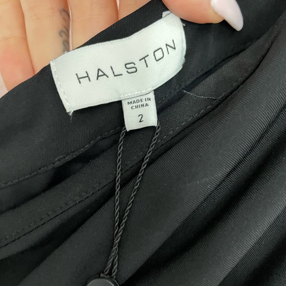 NET black size 2 one shoulder gown - Picture 4 of 5